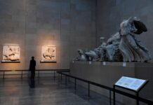 Βρετανικό Μουσείο: Σάλος για το «ροζ δείπνο»-δημοπρασία στην αίθουσα των Γλυπτών του Παρθενώνα