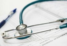 Επανάσταση στο ΕΣΥ: Η τεχνητή νοημοσύνη θα καθοδηγεί τους πολίτες πριν φτάσουν στα επείγοντα