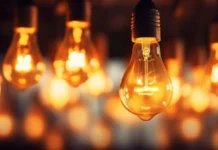 ΔΕΔΔΗΕ: Σε ισχύ από την 1η Απριλίου το θερινό ωράριο μειωμένης τιμολόγησης ρεύματος έως τον Οκτώβριο