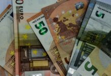 Πάνω από 950 ευρώ ο κατώτατος μισθός το 2027 – Τα πιθανά σενάρια