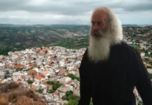Πέθανε ο Γιάννης Ξυδάκης, ο πατέρας του Πρίαμου, που δεν ξεπέρασε ποτέ τη δολοφονία του γιου του