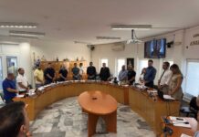 Το Δημοτικό Συμβούλιο Μαλεβιζίου τιμά τη μνήμη των θυμάτων των φονικών πυρκαγιών