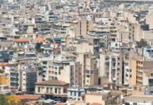Κληρονομιές: Ποιος κρατά το σπίτι, ποιος παίρνει χρήματα και τι γίνεται με τα χρέη – Όλες οι αλλαγές
